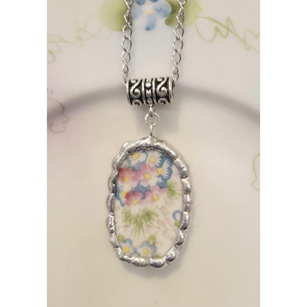 Broken China "Meito" Delicate Flowers Soldered Pendant Necklace